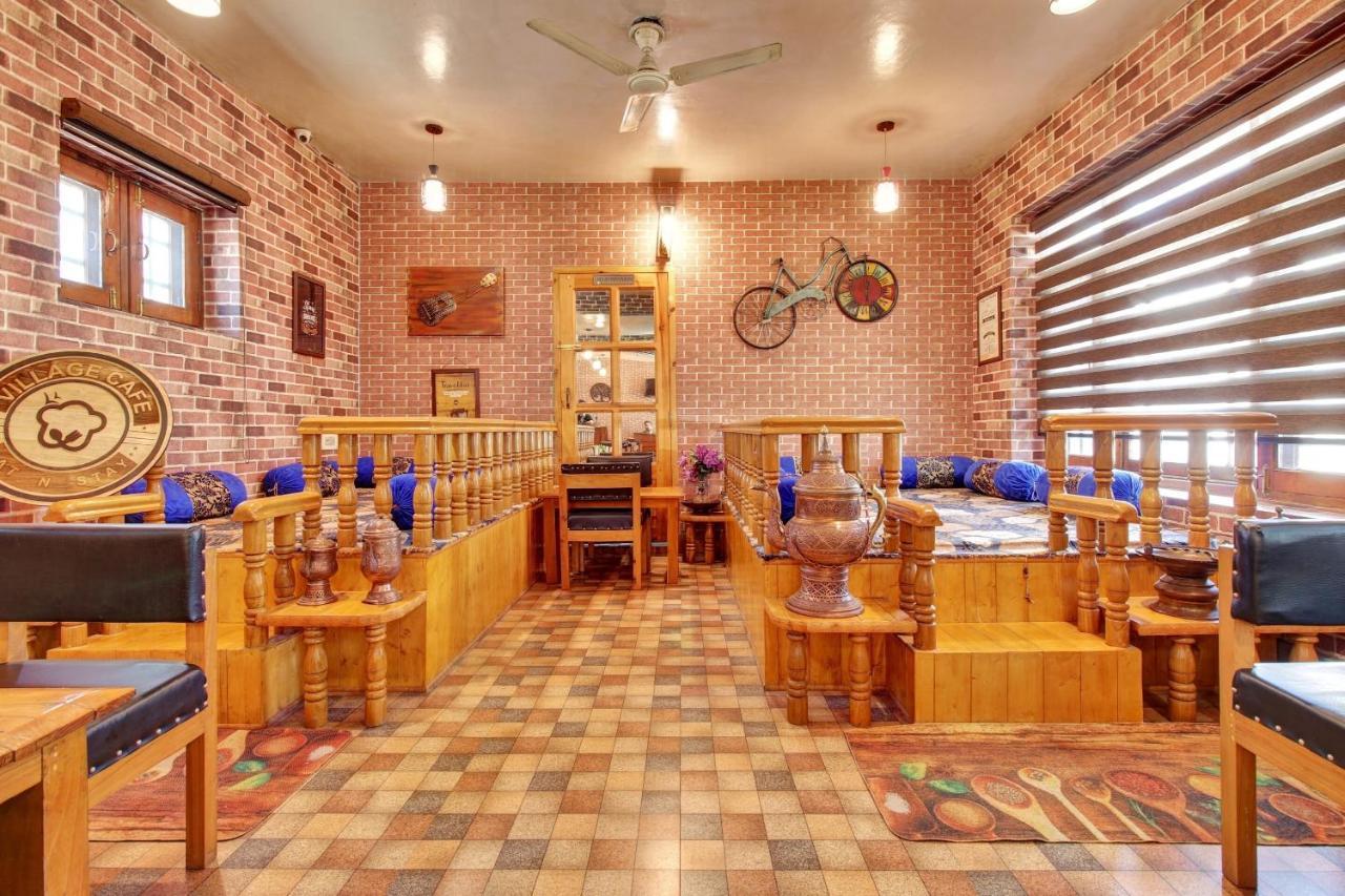 Super Oyo Capital O 91600 The Village Classic Hotel And Restaurant Srinagar (Jammu and Kashmir) Exterior photo
